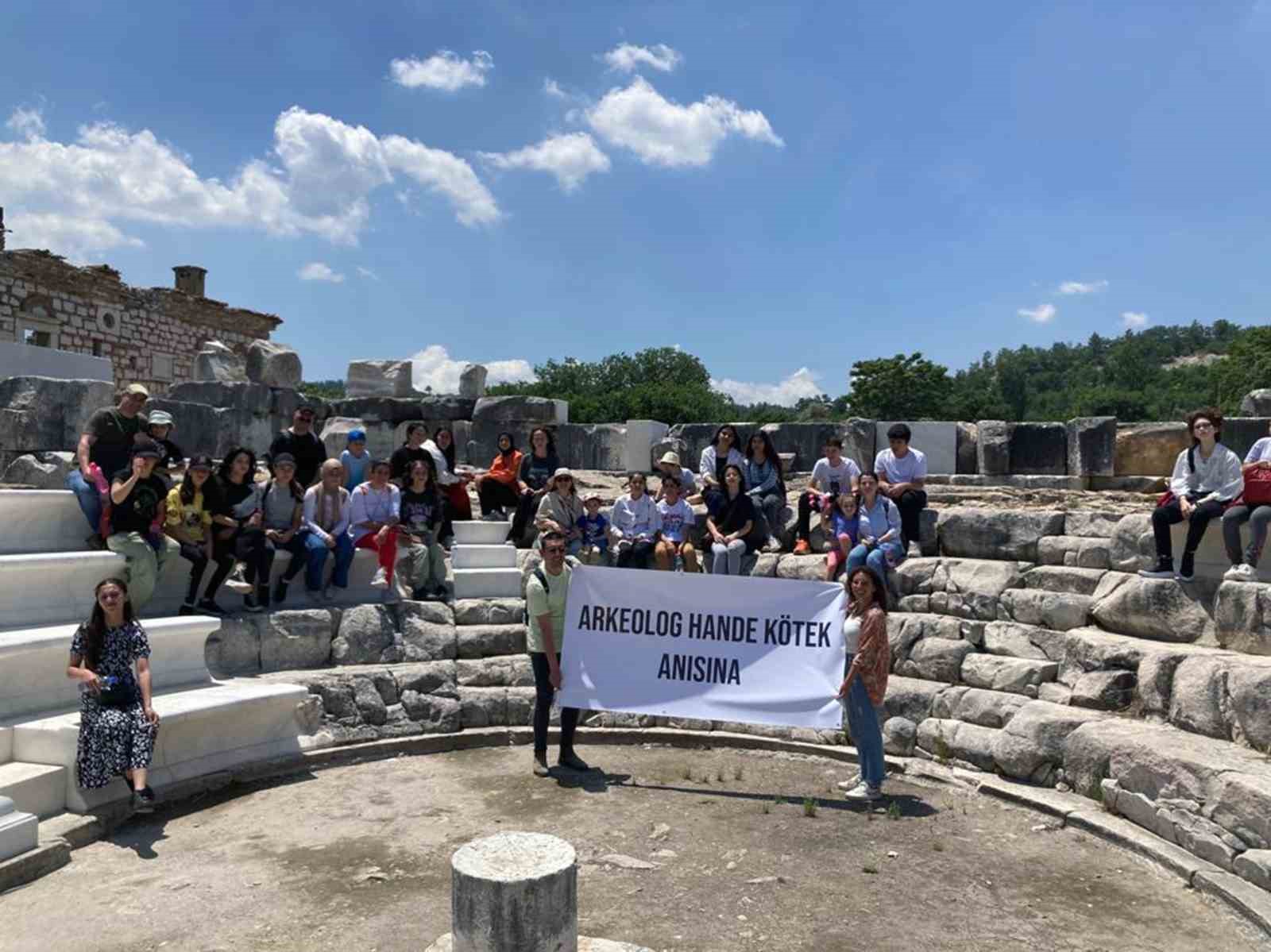 MUĞLA BÜYÜKŞEHİR BELEDİYESİ ARKEOLOG HANDE KÖTEK ANISINA STRATONİKEİA ANTİK KENTİ