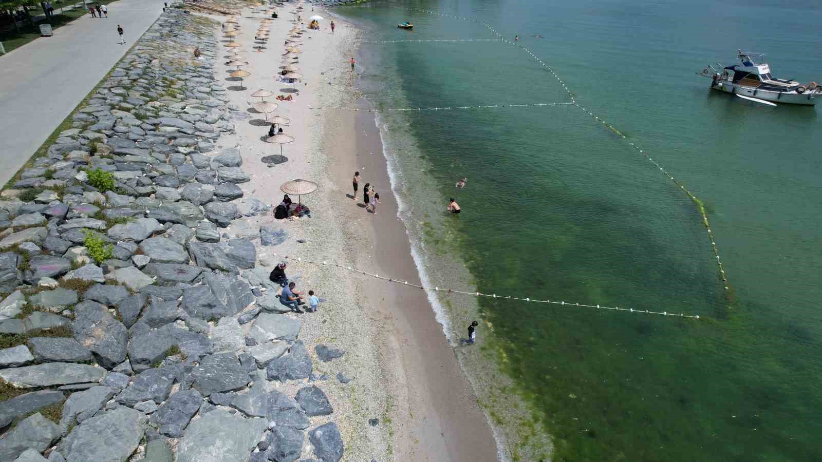 AVCILAR'DA PLAJLAR YAZ SEZONU İÇİN HAZIRLIKLARINI TAMAMLADI.