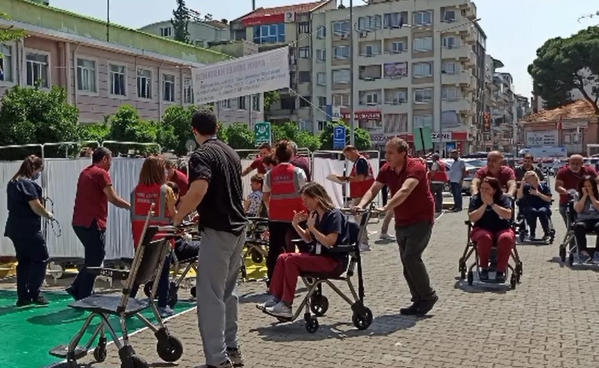 AYDIN DEVLET HASTANESİ’NDE YANGIN VE DEPREM TATBİKATI YAPILDI