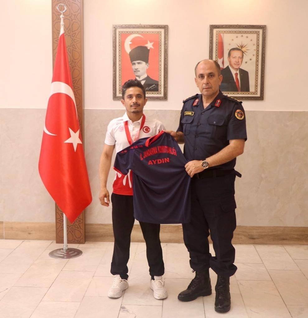 AYDIN İL JANDARMA KOMUTANI J. ALB. ALİ NACİ DEMİR, BÜYÜKLER