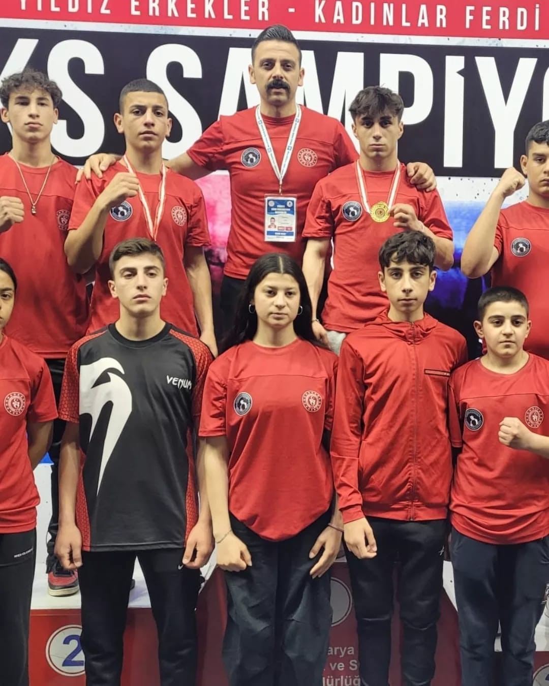 SAKARYA'DA DÜZENLENEN YILDIZ ERKEKLER VE KADINLAR TÜRKİYE FERDİ BOKS ŞAMPİYONASI'NDA