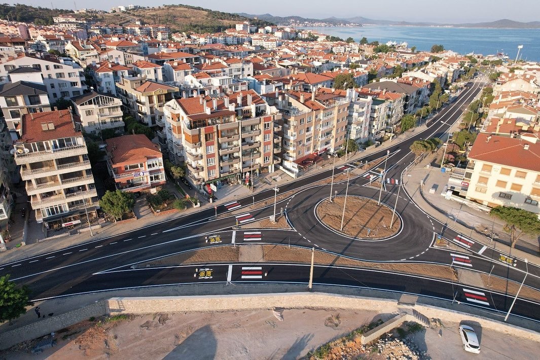 ARMUTÇUK PAZAR YERİ KAVŞAĞI HİZMETE GİRDİ