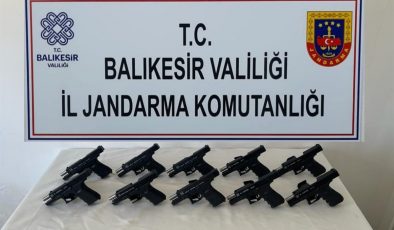 Ayvalık’ta kaçak silah ve uyuşturucuya geçit yok