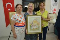 BALIKESİR’İN AYVALIK İLÇESİNDE AÇILAN MİNYATÜR VE TEZHİP SERGİSİNE İLGİ YOĞUN