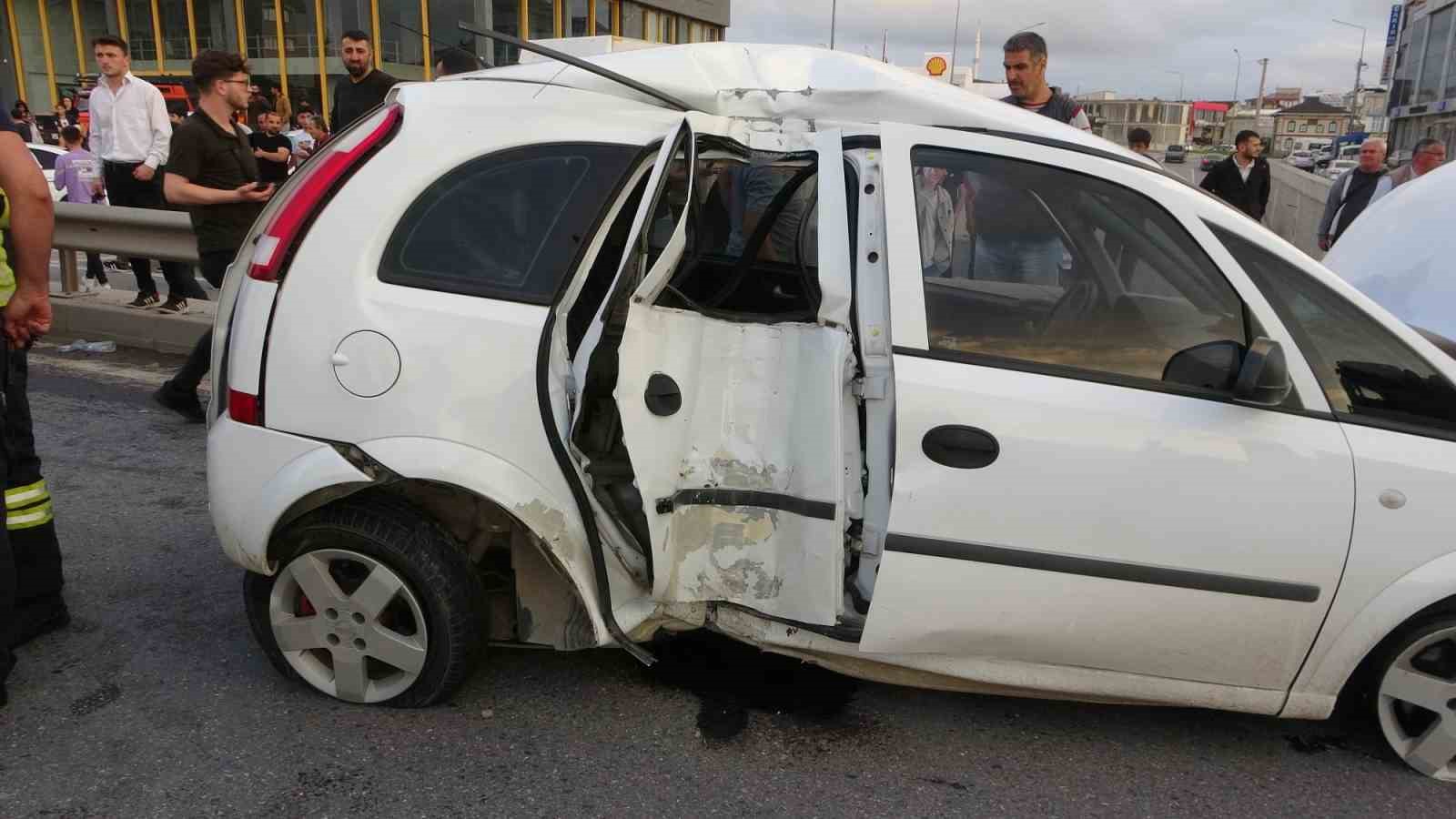 SAMSUN’UN BAFRA İLÇESİNDE YAYAYA ÇARPMAMAK İÇİN DİREKSİYON KIRAN SÜRÜCÜ KARŞI