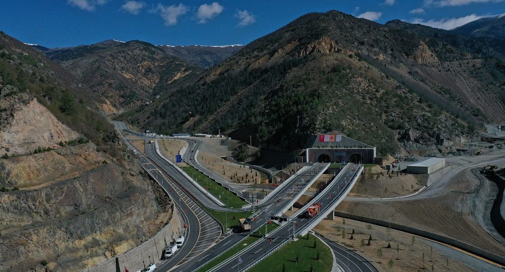ULAŞTIRMA VE ALTYAPI BAKANI ABDULKADİR URALOĞLU, KARADENİZ’İN DOĞU VE GÜNEYDOĞU
