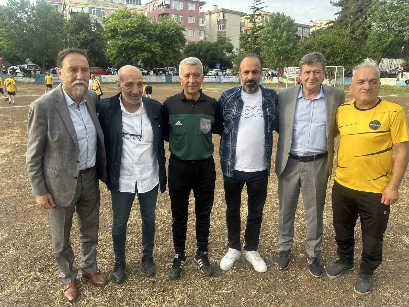 BAKIRKÖY’DE BİR ZAMANLARIN EFSANESİ OLAN VE FUTBOLCULARIN TRANSFER EDİLDİĞİ TURNUVA