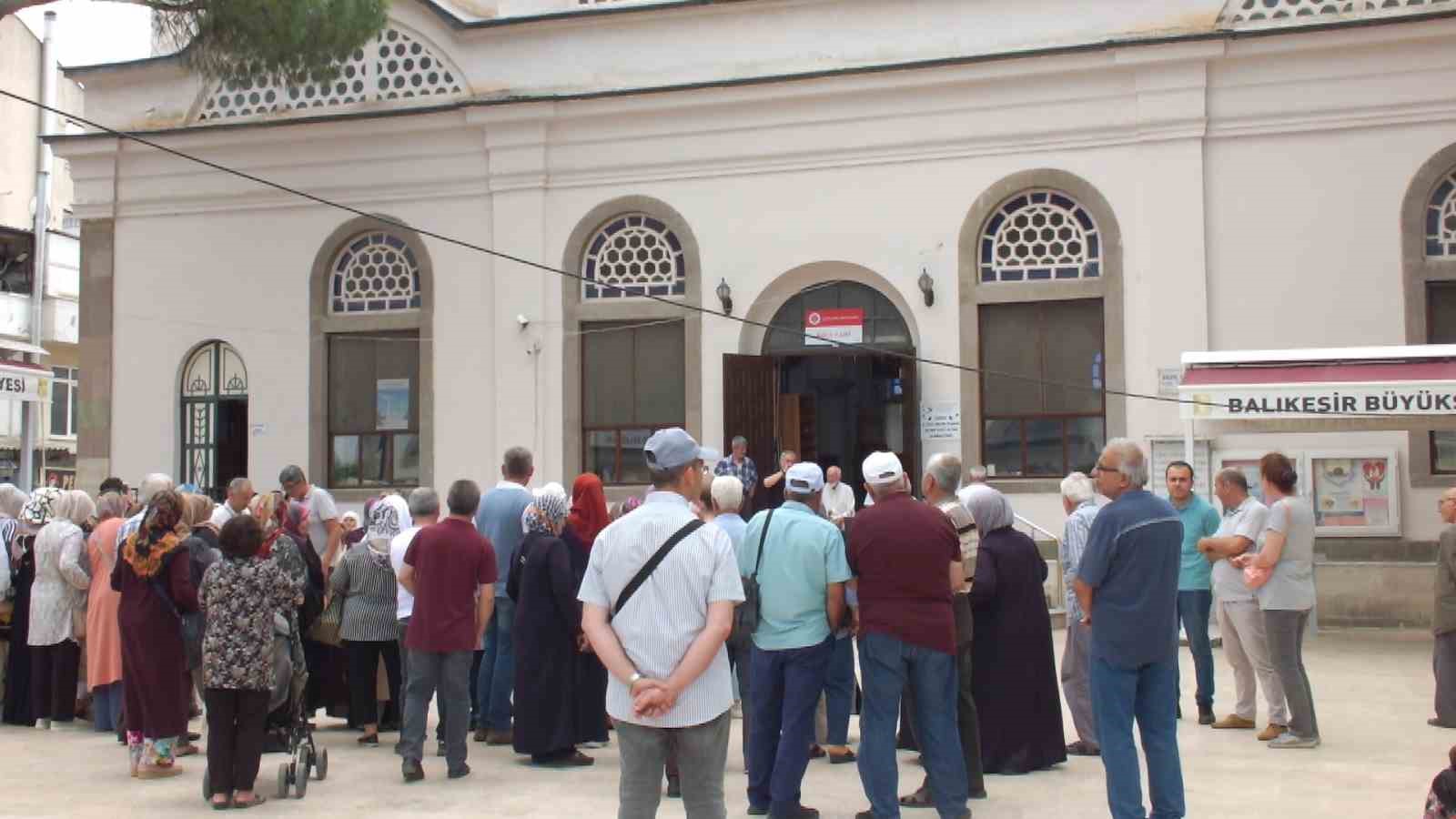 BURHANİYE İLÇESİNDE, ÜÇÜNCÜ GRUP OLARAK YOLA ÇIKAN HACI ADAYLARI İÇİN