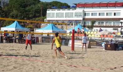 Balıkesir’de uluslararası plaj voleybolu başladı