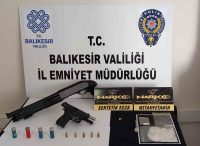 BALIKESİR'DE POLİSTEN 69 ŞAHSA UYUŞTURUCU OPERASYONU