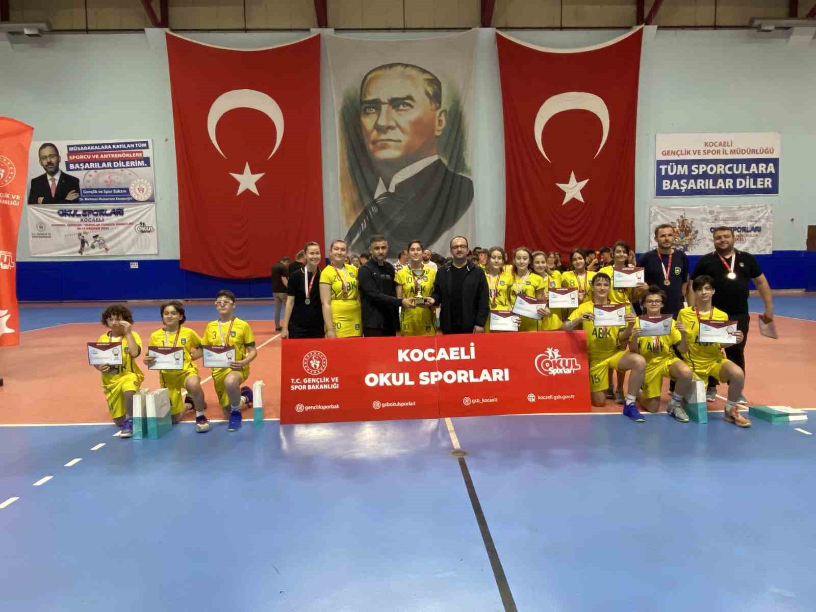 BAŞAK KOLEJİ KORFBOL TAKIMI NAMAĞLUP ŞAMPİYON OLDU