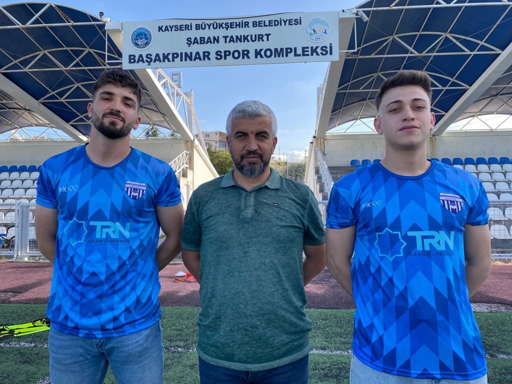 BAŞAKPINARSPOR YENİ SEZON ÖNCESİ KADROSUNA 2 YENİ İSMİ DAHİL ETTİ.