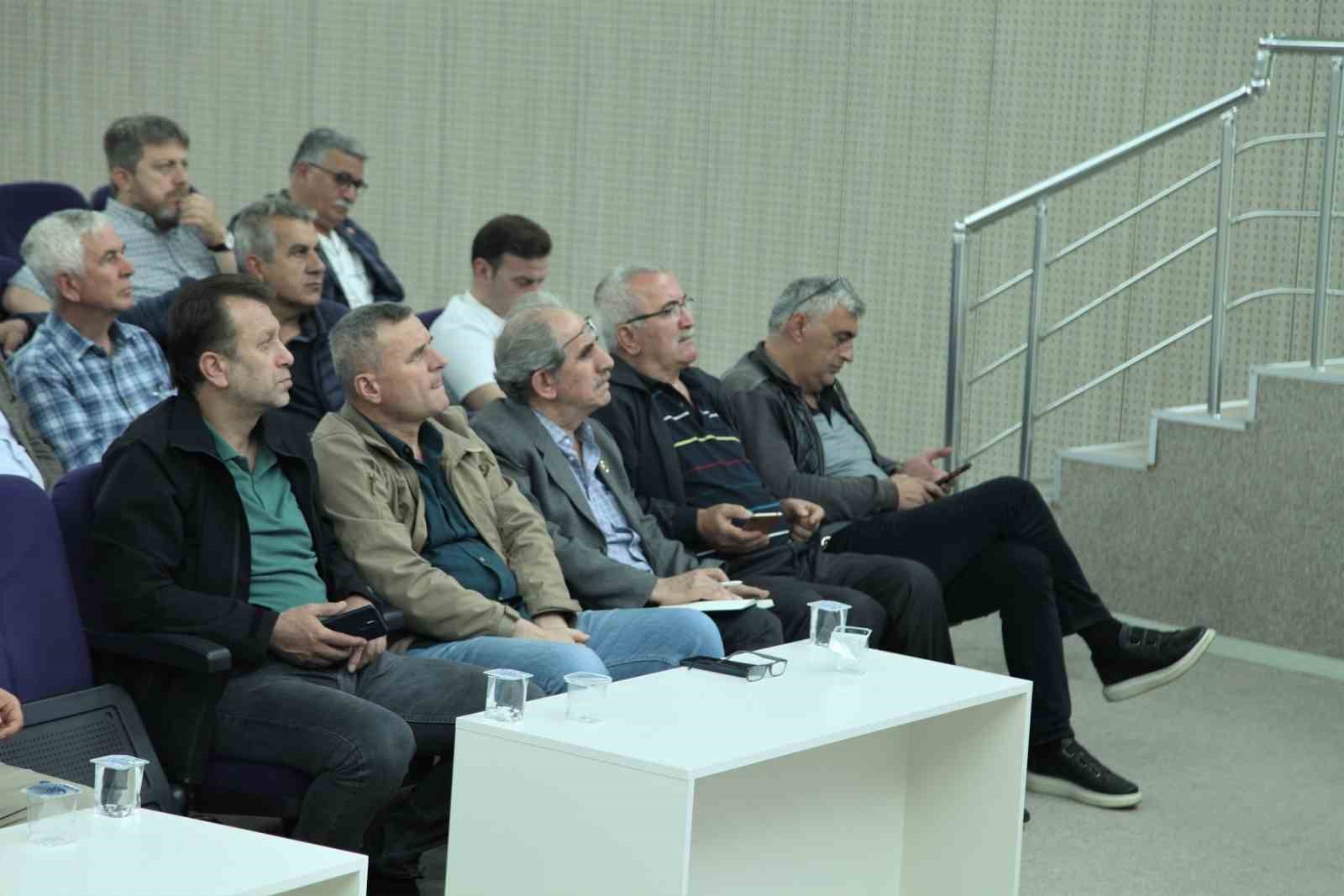 BAŞİSKELE BELEDİYESİ'NİN BAŞLATTIĞI DİJİTAL DÖNÜŞÜM ÇERÇEVESİNDE MAHALLE MUHTARLARINA MUHTARLIK BİLGİ