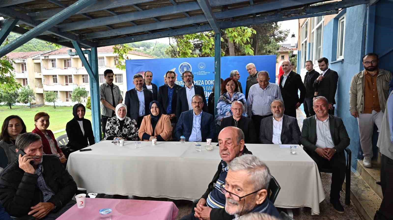 BURSA BÜYÜKŞEHİR BELEDİYE BAŞKANI ALİNUR AKTAŞ, BABALAR GÜNÜ MÜNASEBETİYLE BURSA