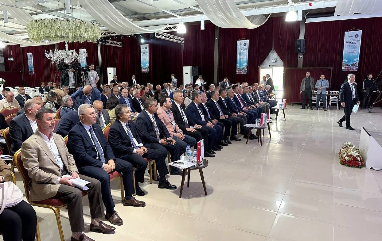TEPEBAŞI BELEDİYE BAŞKANI DT. AHMET ATAÇ, TÜRKİYE SAĞLIKLI KENTLER BİRLİĞİ