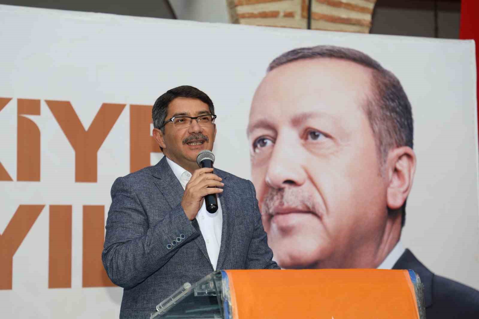 ŞEHZADELER BELEDİYE BAŞKANI ÖMER FARUK ÇELİK, 2 DÖNEMDİR YÜRÜTTÜĞÜ ŞEHZADELER