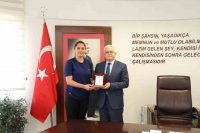 BAŞKAN DEVECİLER'E PLAKET