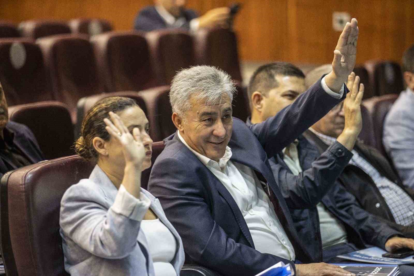 BAŞKAN ÖMER GÜNEL BİR KEZ DAHA KIYI EGE BELEDİYELER BİRLİĞİ