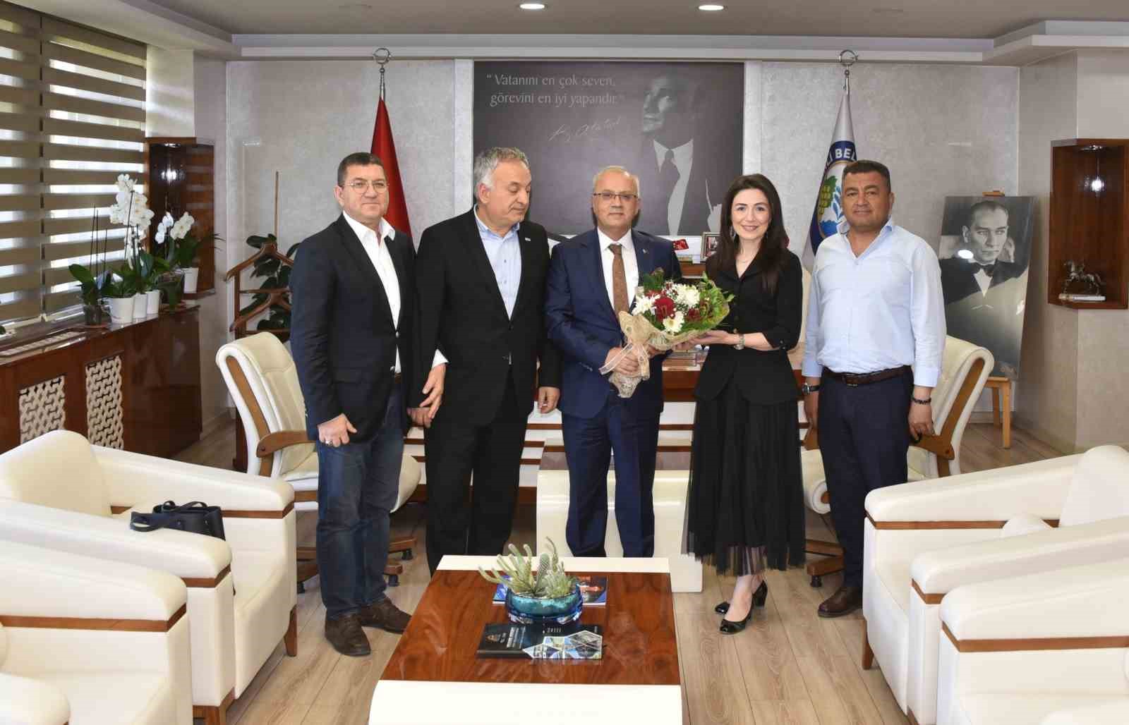 TÜRKİYE BEYAZAY DERNEĞİ GENEL BAŞKANI LOKMAN AYVA VE YÖNETİM KURULU