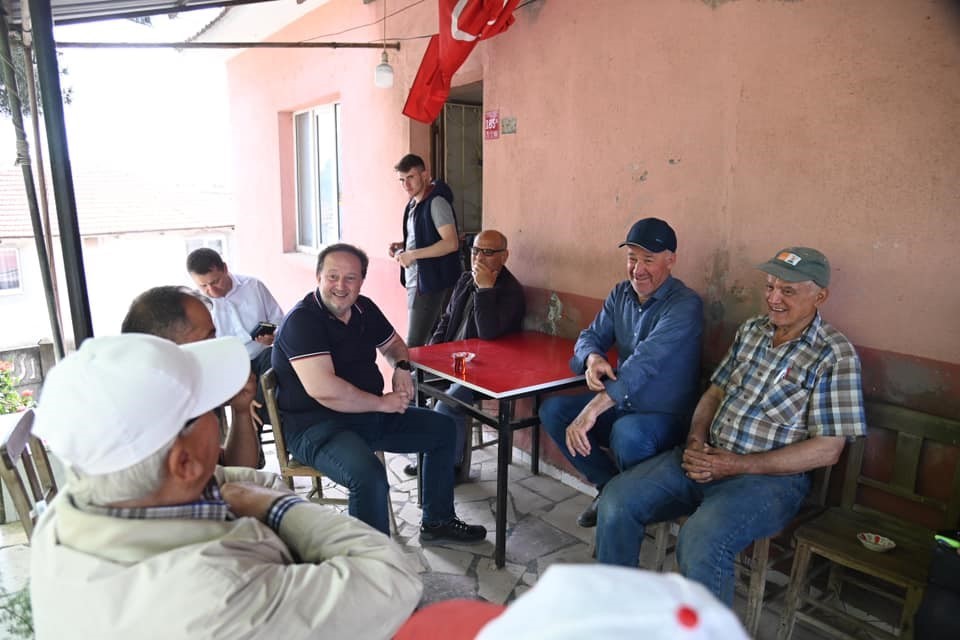 BALIKESİR'DE KARESİ BELEDİYE BAŞKANI DİNÇER ORKAN İLÇENİN TÜM MAHALLELERİNİ ZİYARET