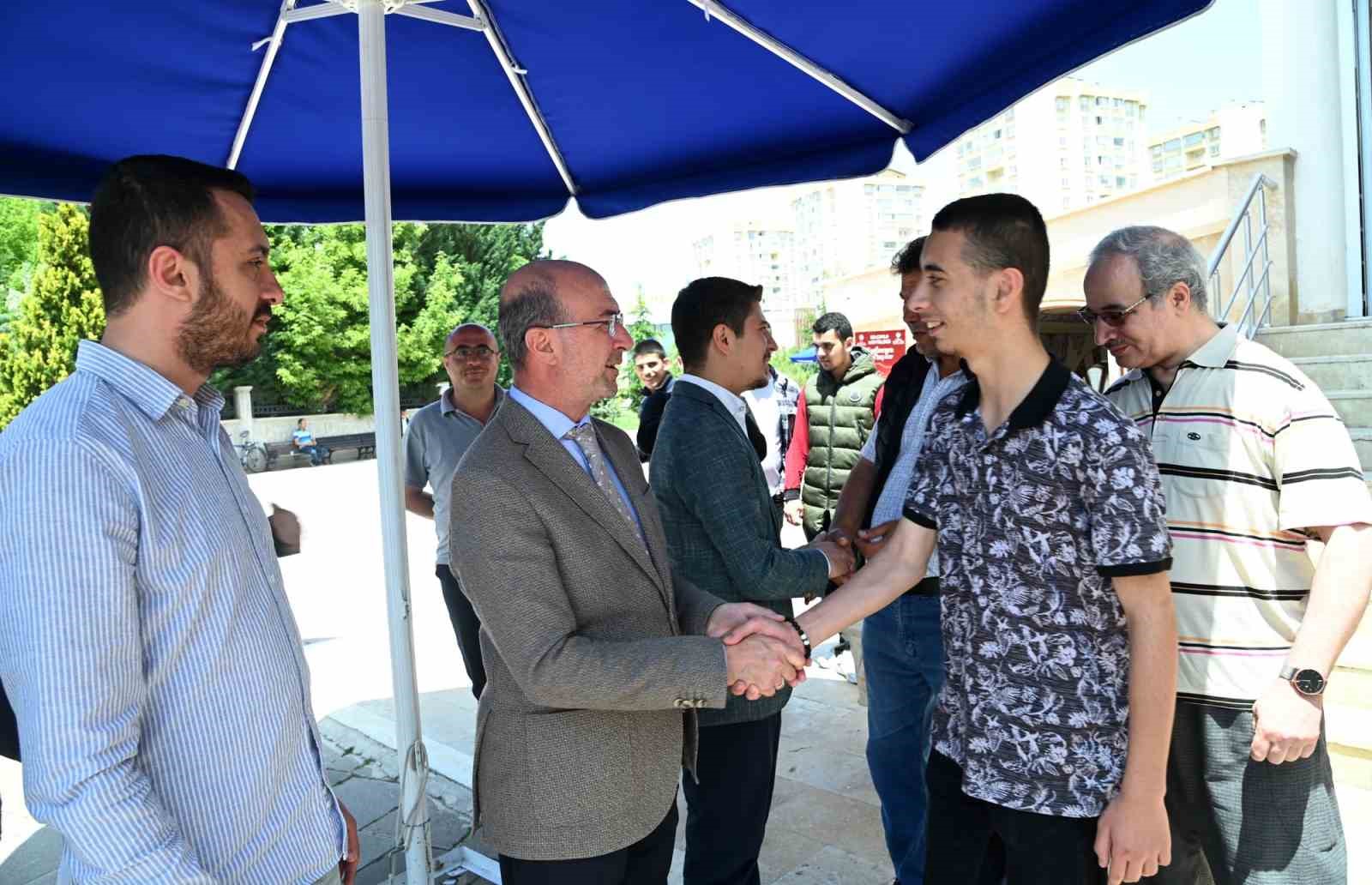 KONYA’NIN MERKEZ SELÇUKLU İLÇE BELEDİYE BAŞKANI AHMET PEKYATIRMACI, CUMA BULUŞMALARI