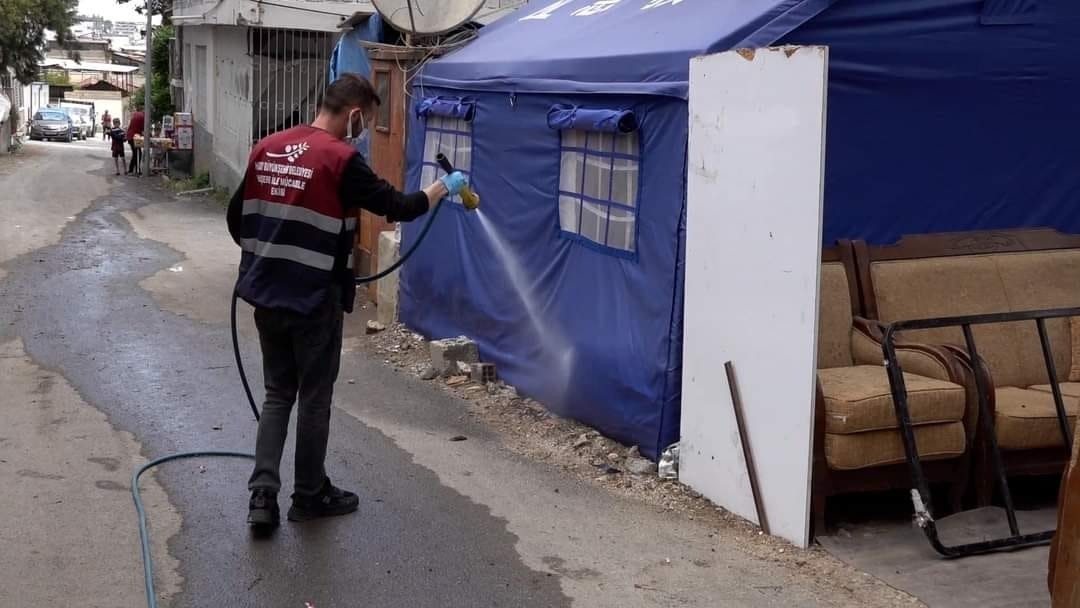 İLAÇLAMA ÇALIŞMALARI SÜRÜYOR
