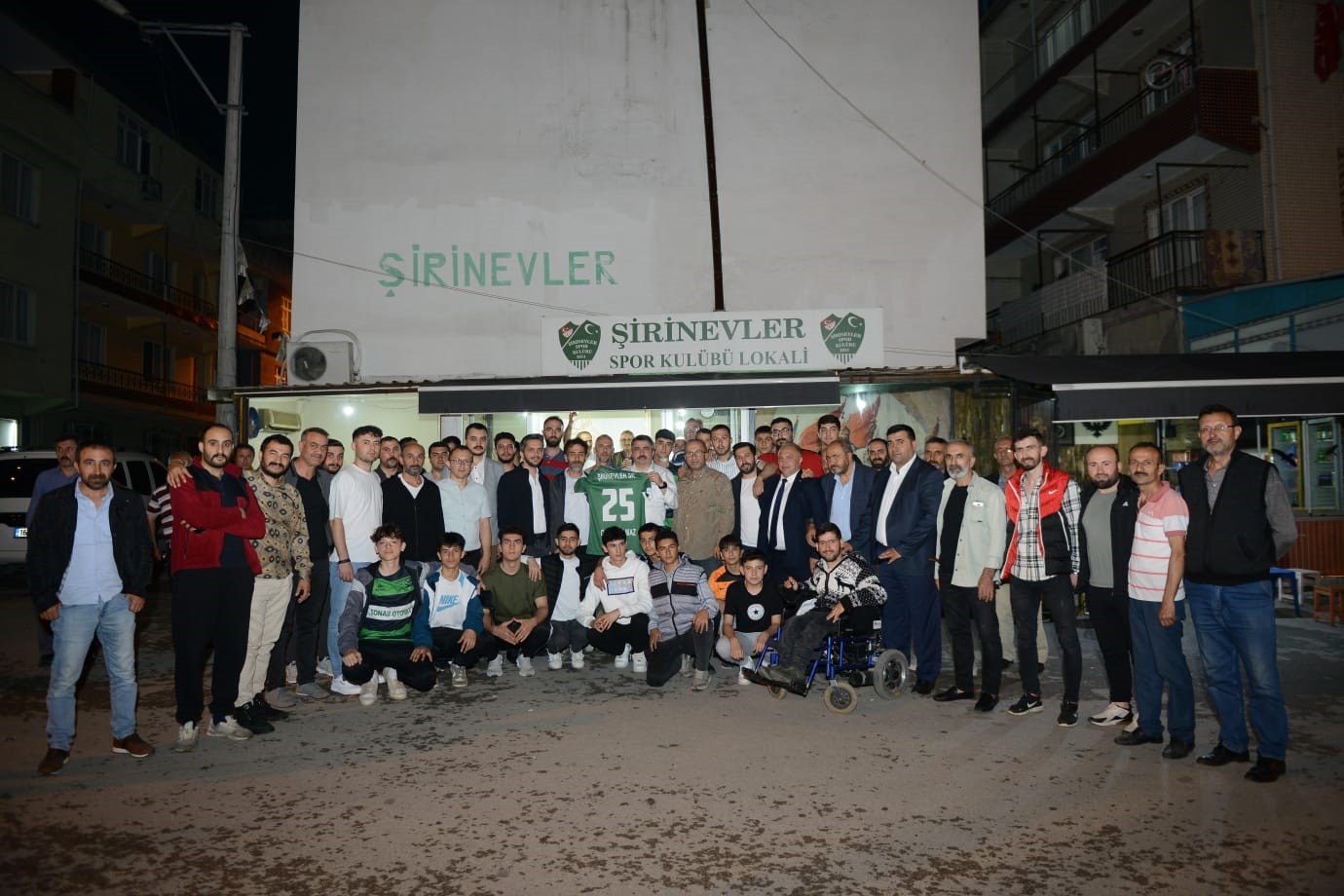 YILDIRIM BELEDİYE BAŞKANI OKTAY YILMAZ, İLÇEDE YAŞAYAN VATANDAŞLARIN İHTİYAÇLARININ DOĞRU