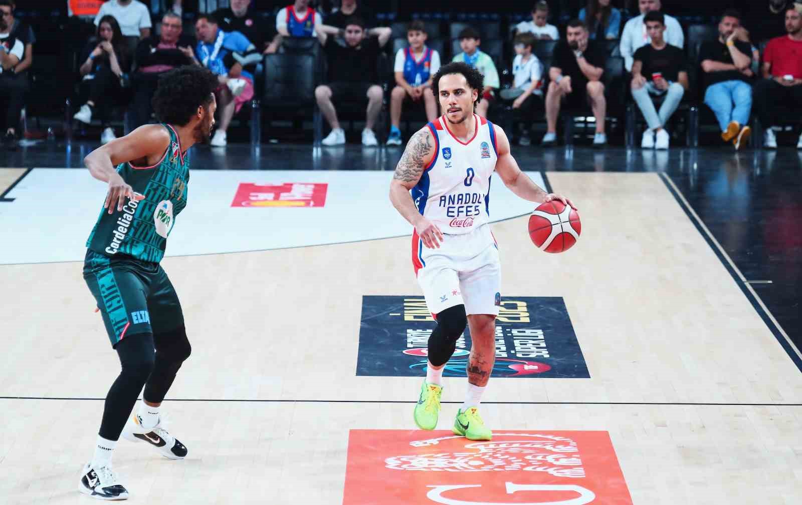TÜRKİYE SİGORTA BASKETBOL SÜPER LİGİ PLAY-OFF FİNAL SERİSİ İKİNCİ MAÇINDA
