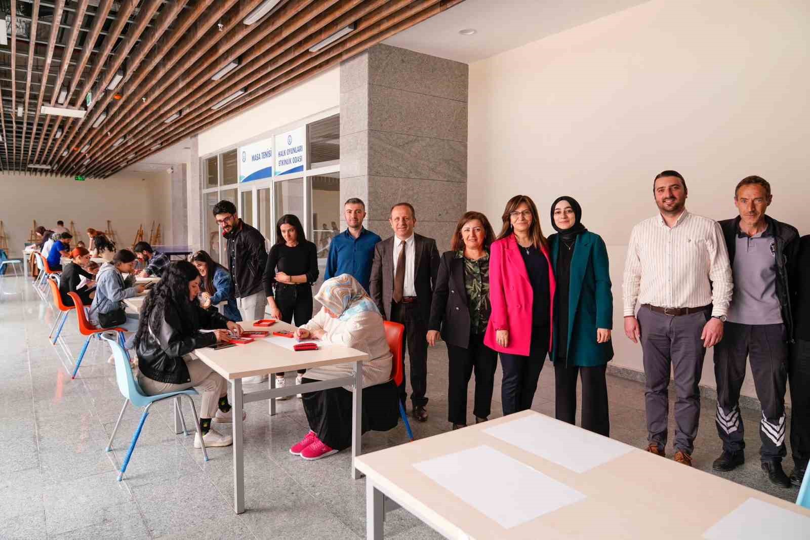 SANAT VE TASARIM FAKÜLTESİ, KADIN VE AİLE SORUNLARI UYGULAMA VE