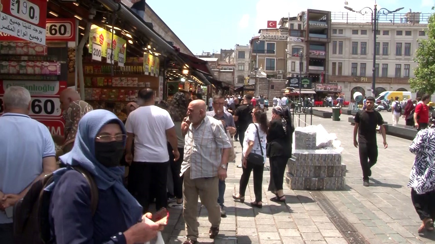 KURBAN BAYRAMI ÖNCESİ ŞEKER VE ÇİKOLATA ALMAK İSTEYENLER EMİNÖNÜ MISIR