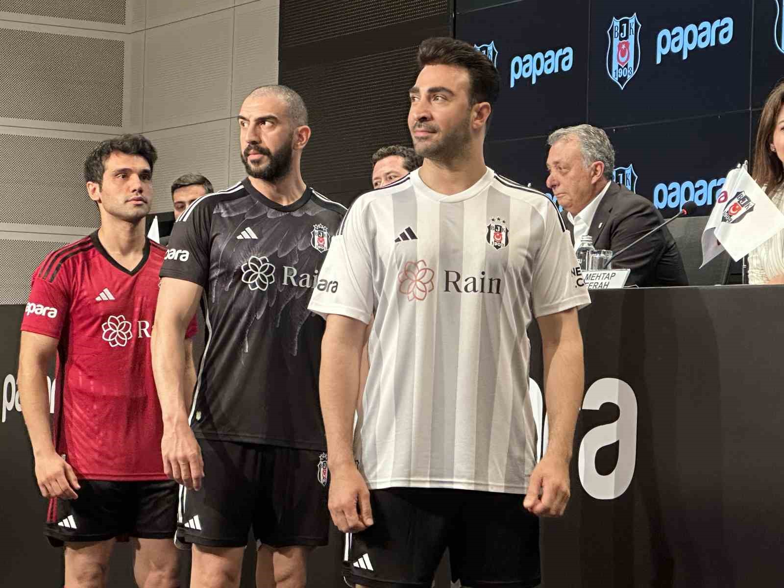 BEŞİKTAŞ’IN 2023-2024 SEZONUN GİYECEĞİ BEYAZ, SİYAH VE KIRMIZI RENKTEKİ FORMALAR