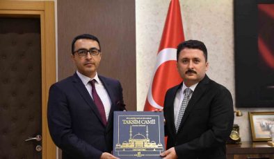 BİK Şube Müdürü Parlak’tan anlamlı hediye