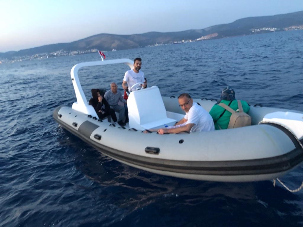 MUĞLA’NIN BODRUM İLÇESİ AÇIKLARINDA 8 DÜZENSİZ GÖÇMEN YAKALANDI.