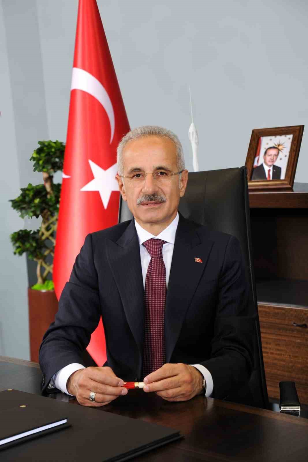 ULAŞTIRMA VE ALTYAPI BAKANI ABDULKADİR URALOĞLU “NET TON BAŞINA ALINAN