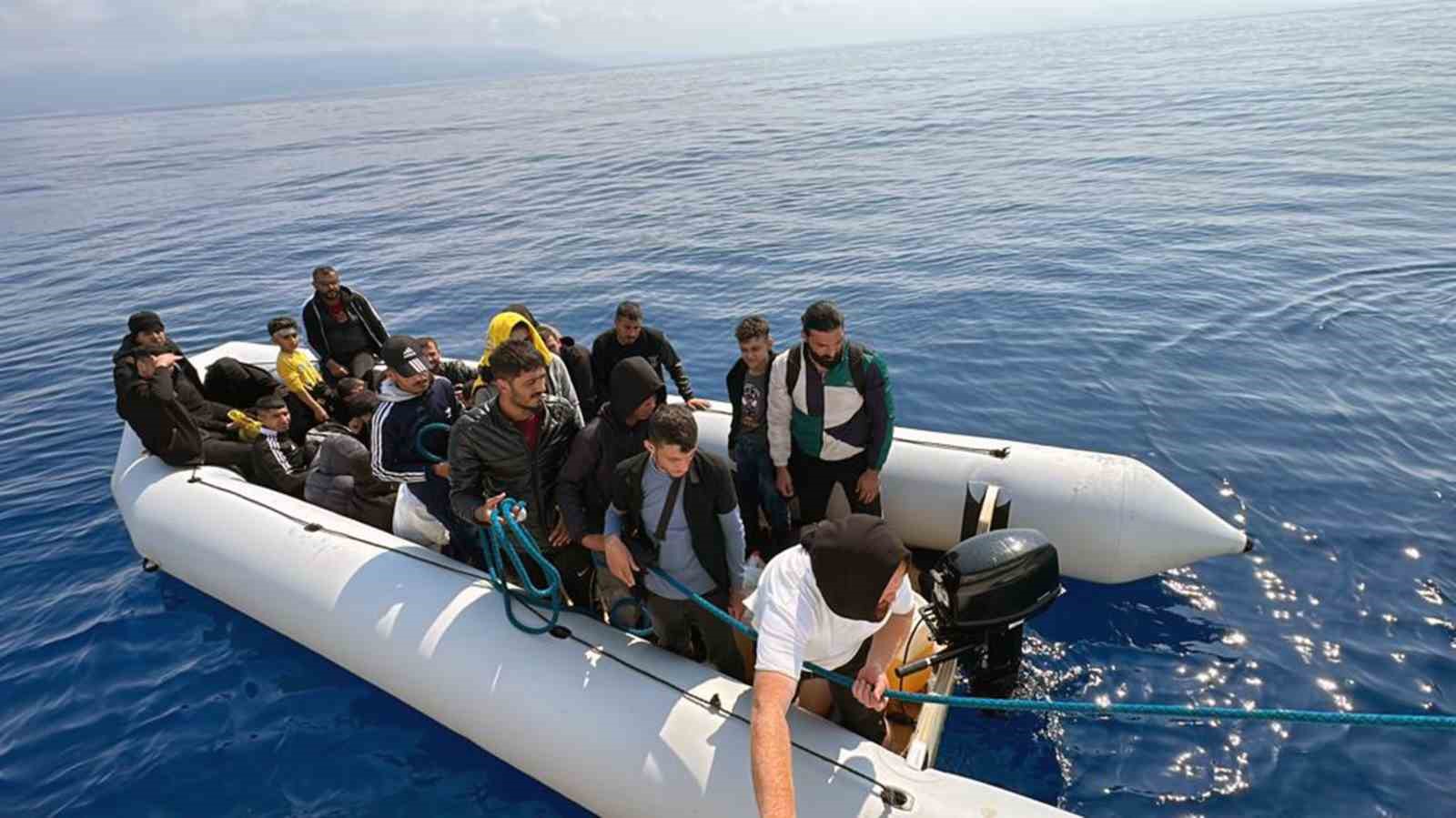 BOTUN MOTORU ARIZALANDI, GÖÇMENLER YAKALANDI