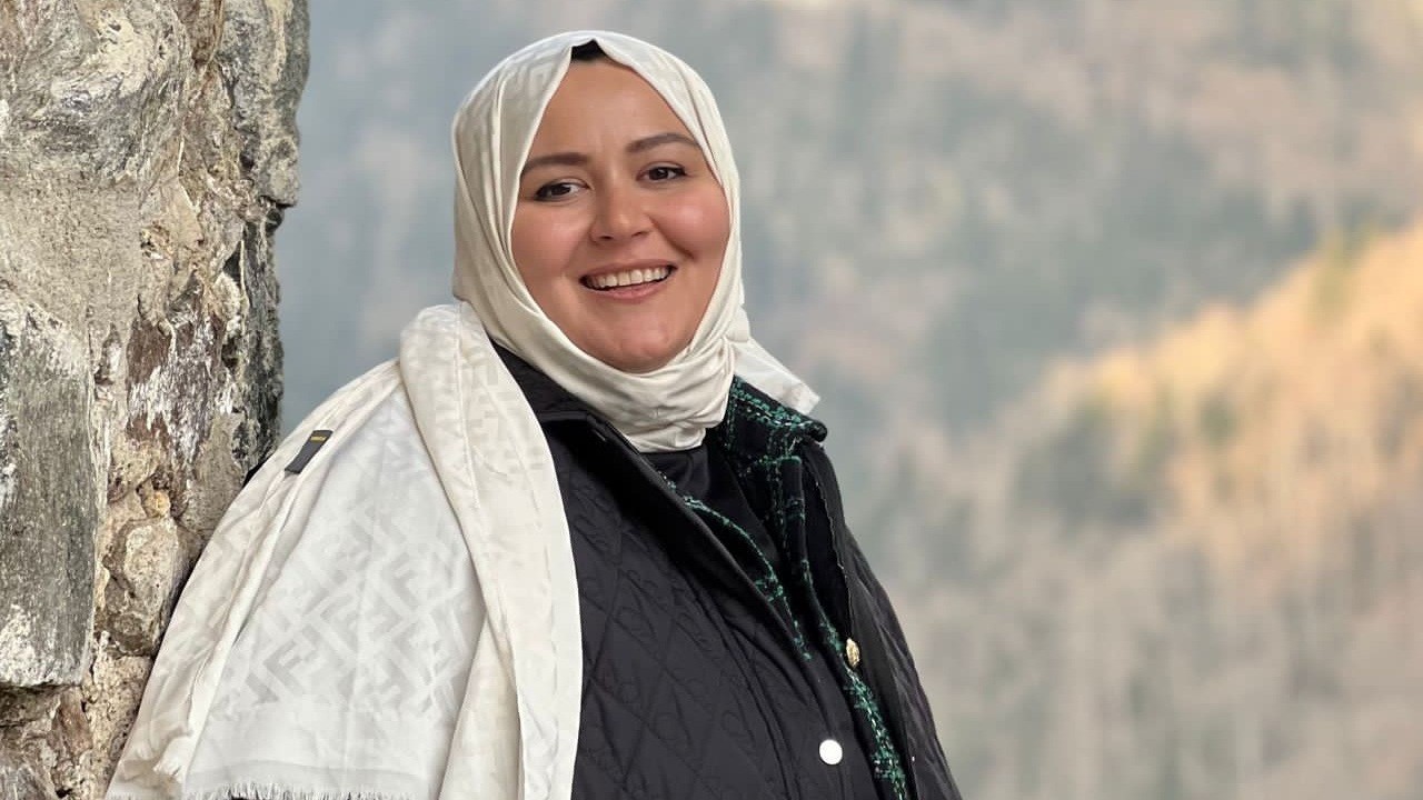 ÜNLÜ SOSYAL MEDYA FENOMENİ BUKET YILDIRIM SÖNMEZ, MİLYONLARCA TAKİPÇİSİYLE TÜRKİYE'NİN