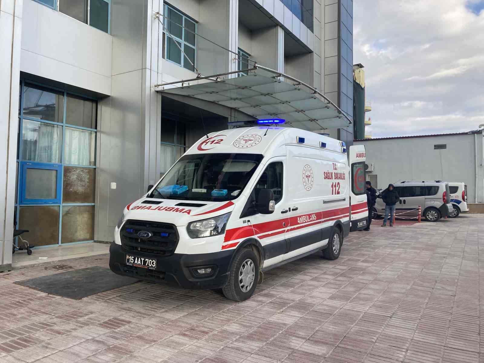 SAĞLIK EKİPLERİNİN OLAY YERİNDE YAPTIĞI İLK MÜDAHALENİN ARDINDAN ŞAHIS, BURDUR