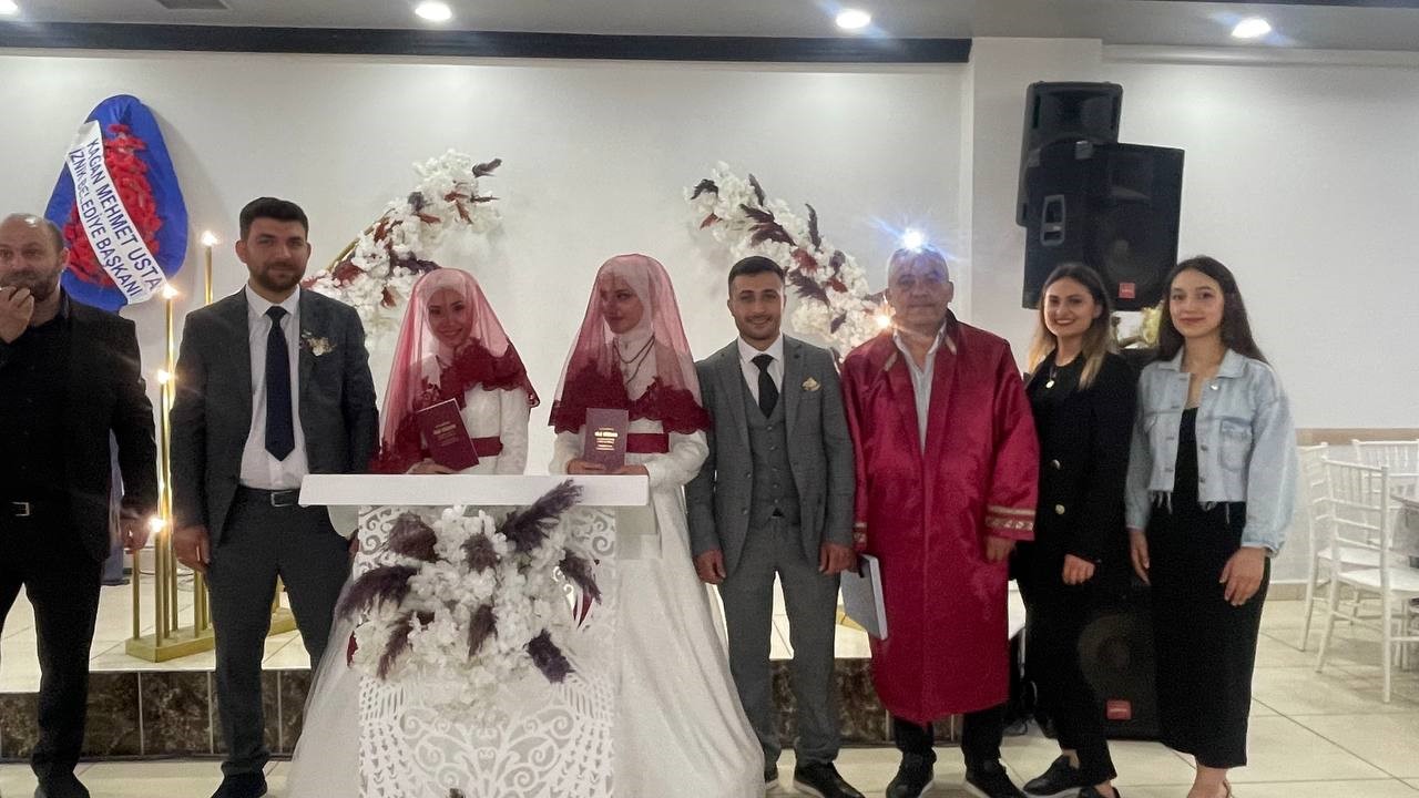 BURSA’NIN İZNİK İLÇESİNDE 2 ERKEK KARDEŞ, SEVDİKLERİ 2 KIZ KARDEŞ