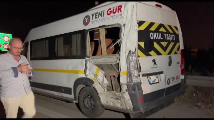 BURSA'DA MEYDANA GELEN ZİNCİRLEME TRAFİK KAZASINDA BİR KİŞİ ÖLDÜ, 2