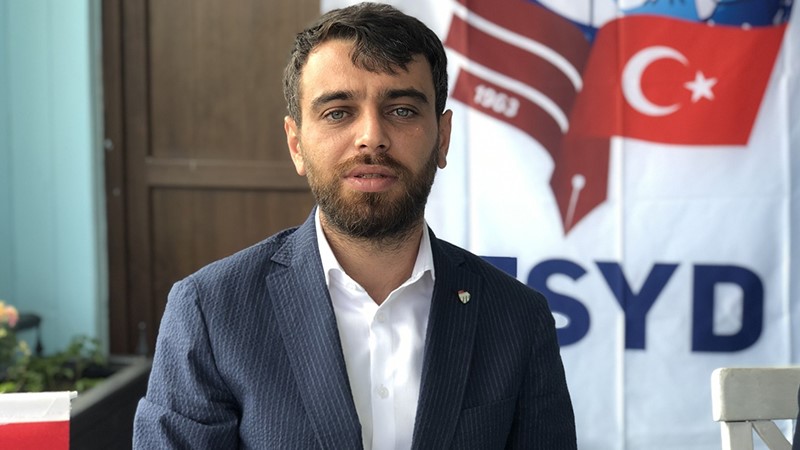 EMİN ADANUR, BURSASPOR'A BAŞKAN ADAYLIĞINI AÇIKLADI.