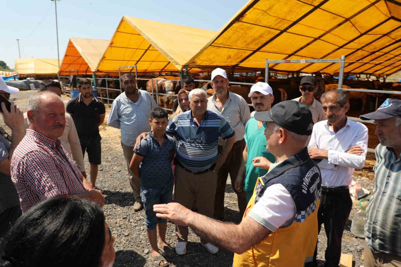 BÜYÜKÇEKMECE BELEDİYE BAŞKANI DR. HASAN AKGÜN, 9 GÜNLÜK KURBAN BAYRAMI