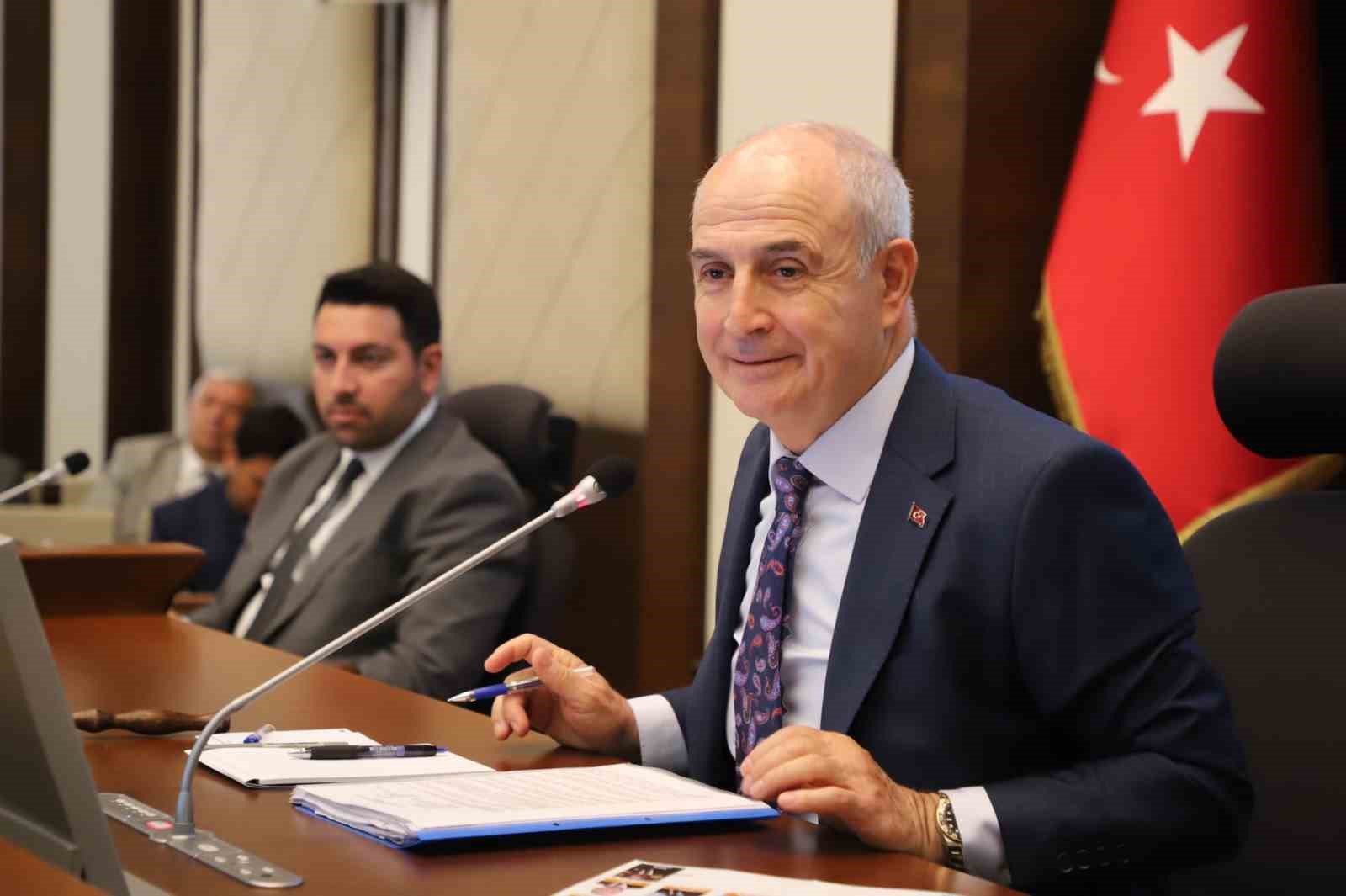 BÜYÜKÇEKMECE BELEDİYESİNİN HAZİRAN AYI MECLİS TOPLANTISI'NIN İKİNCİ OTURUMU BELEDİYE BAŞKANI