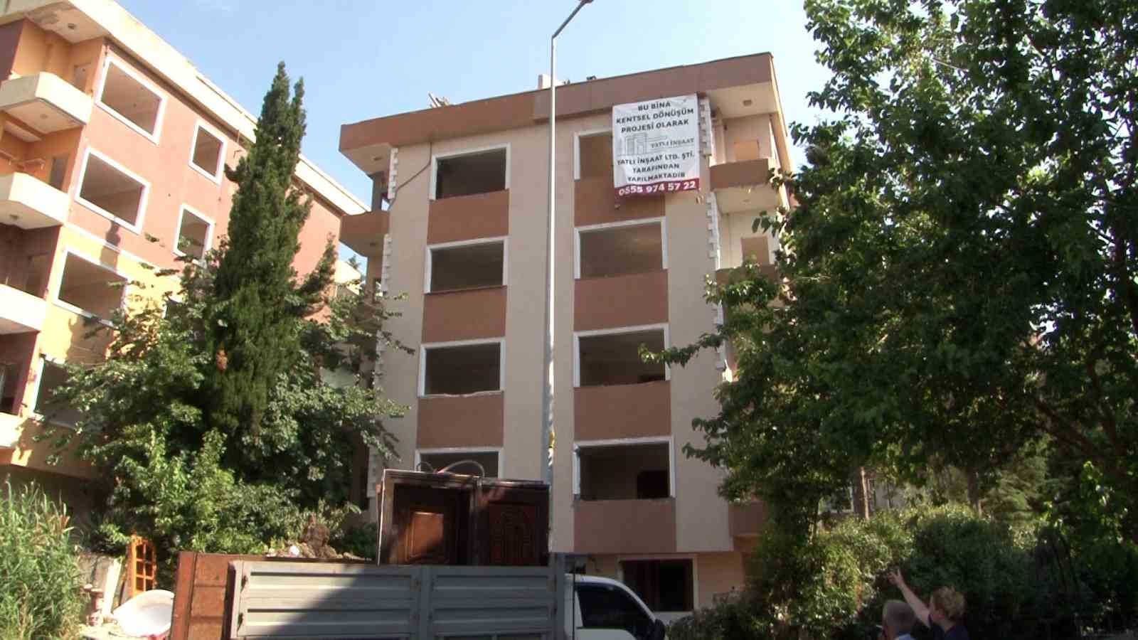 BÜYÜKÇEKMECE'DE KENTSEL DÖNÜŞÜM ÇALIŞMALARI SÜRÜYOR