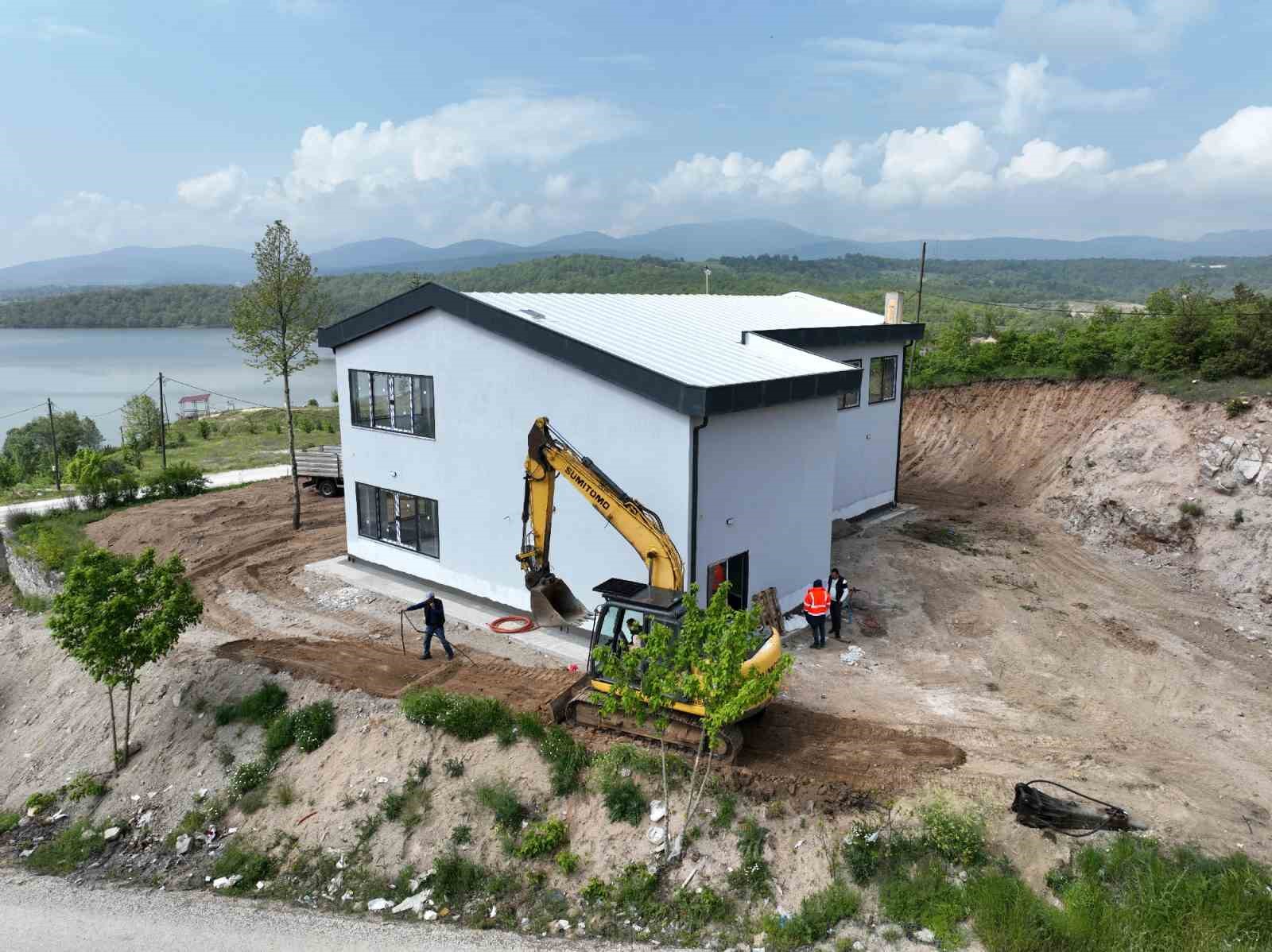 BURSA BÜYÜKŞEHİR BELEDİYESİ, BÜYÜKORHAN İLÇESİNE GÖL MANZARALI BİR SOSYAL TESİS