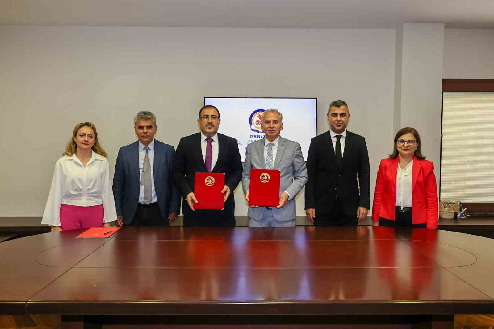 DENİZLİ BÜYÜKŞEHİR BELEDİYESİ, 16 İLÇEDE 1330 ÇİFTÇİYE 133 TON MACAR