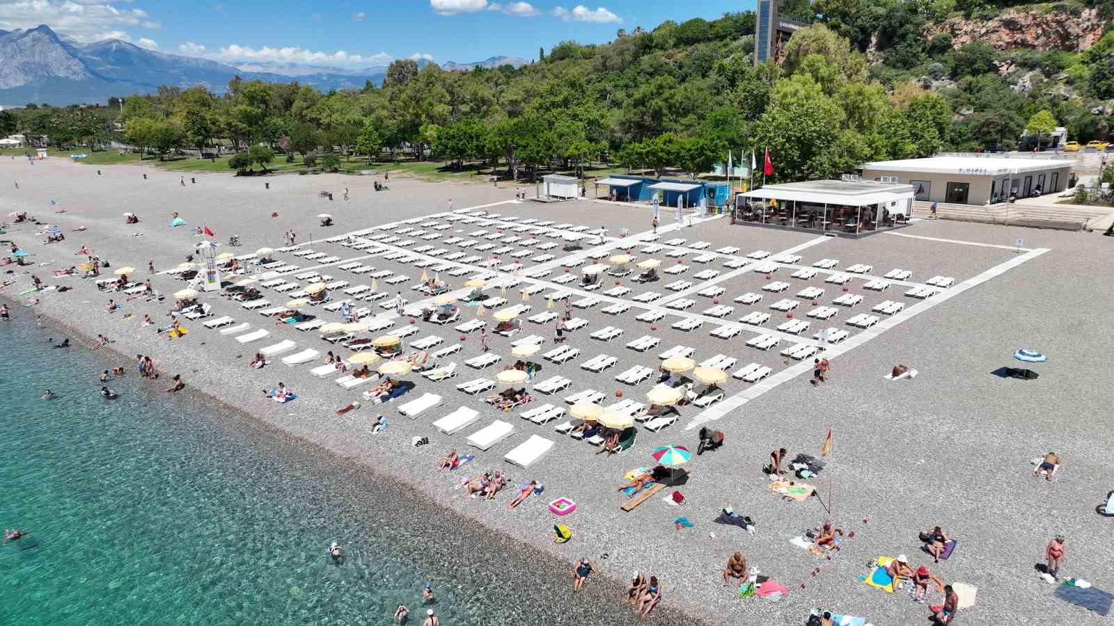 ANTALYA BÜYÜKŞEHİR BELEDİYESİ’NİN DÜNYACA ÜNLÜ KONYAALTI SAHİLİNDE HİZMET VEREN EKDAĞ