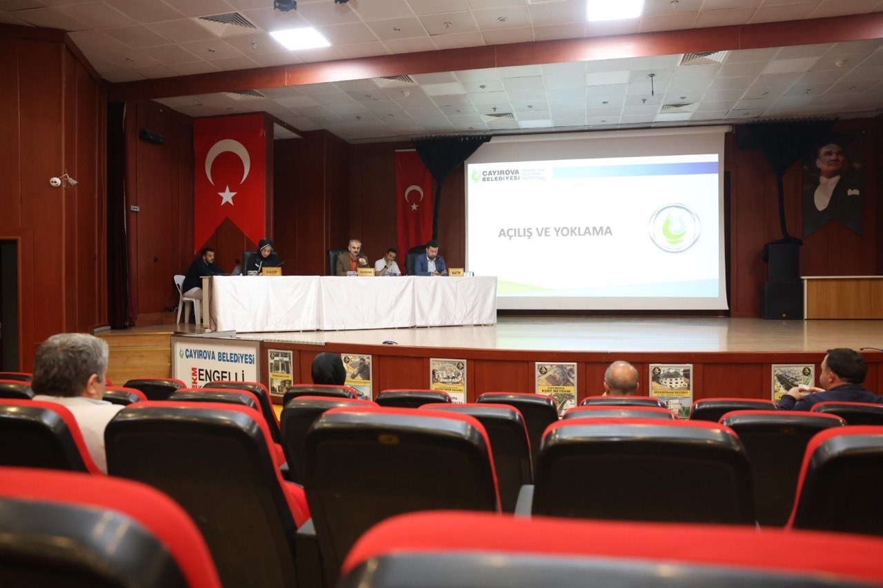 ÇAYIROVA BELEDİYE BAŞKANI BÜNYAMİN ÇİFTÇİ, "ÇOCUKLARIMIZIN VE GENÇLERİMİZİN FİZİKSEL OLARAK