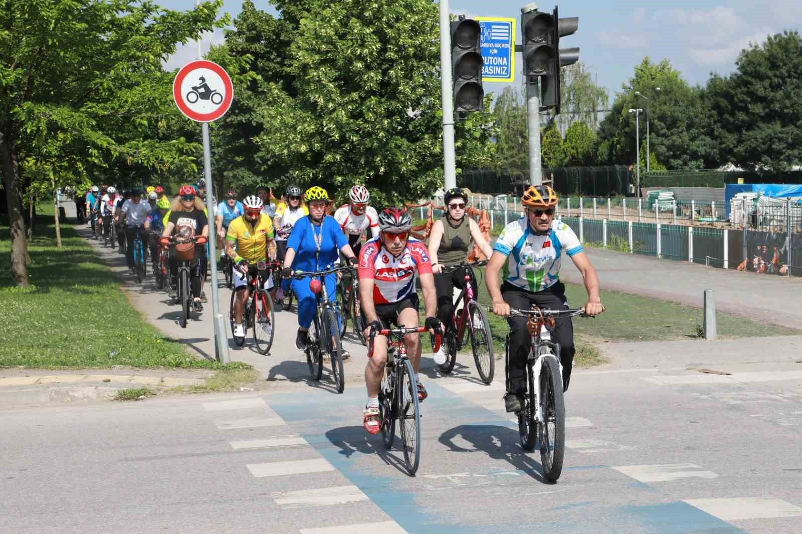 SPORSEVERLER PEDALLARINI DAHA TEMİZ BİR DÜNYA İÇİN ÇEVİRDİ.