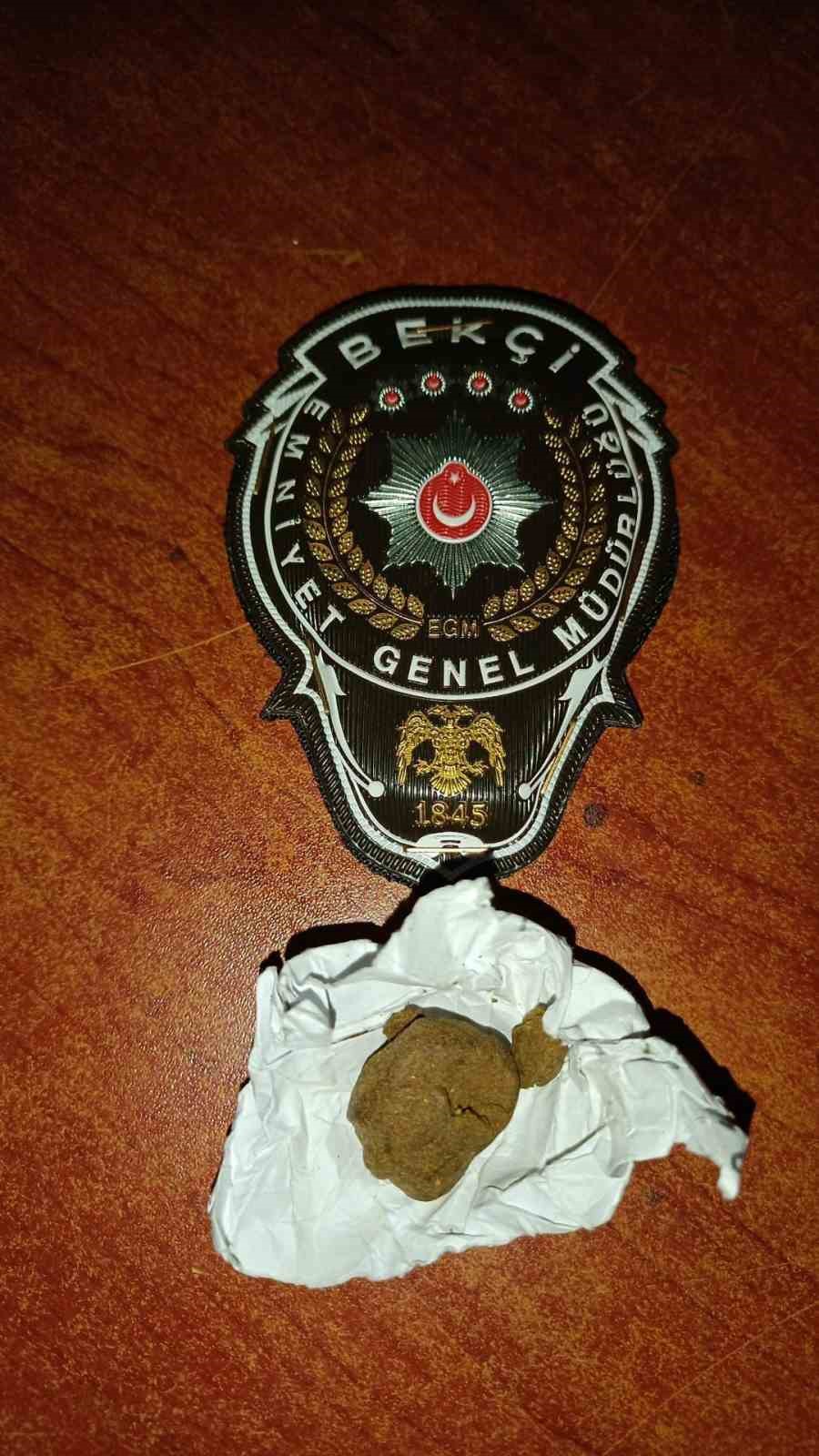 CEYLANPINAR’DA MAHALLE BEKÇİLERİ UYUŞTURUCUYA GEÇİT VERMEDİ