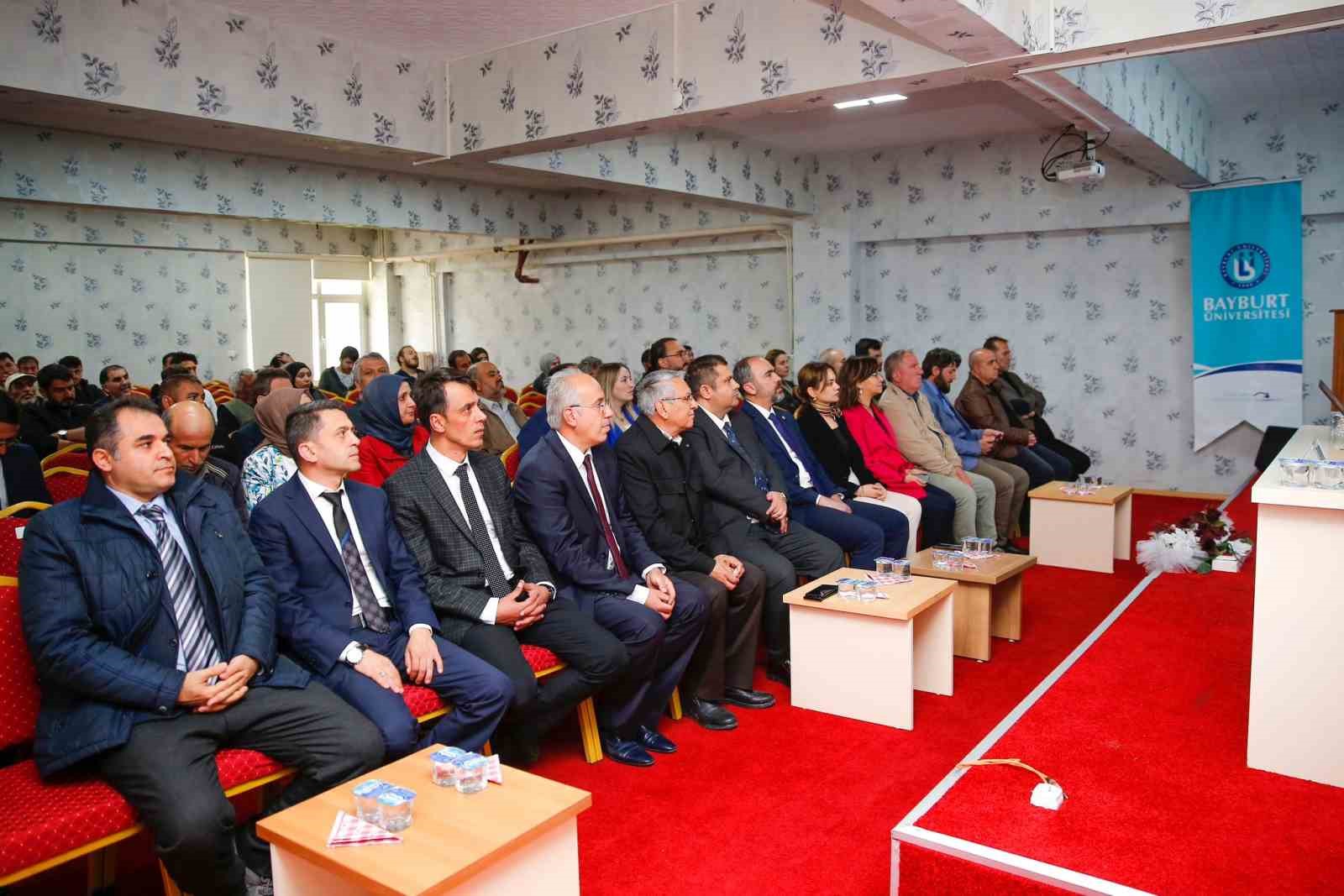 BAYBURT ÜNİVERSİTESİ, ÇİFTÇİ BULUŞMASI PANELİNDE BÖLGESEL KALKINMANIN AKTÖRLERİNİ BİR ARAYA